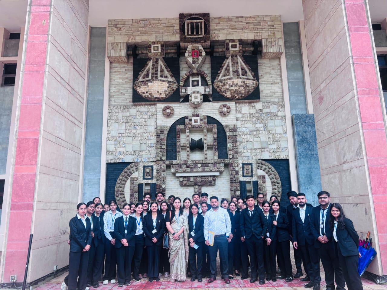 Educational Visit to the High Court of Delhi - Image 3